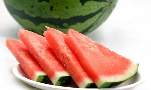 Những lý do bạn nên ăn dưa hấu